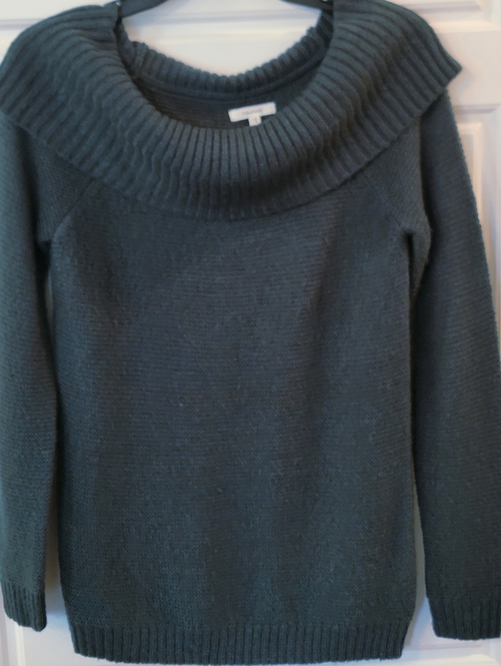 Maurices Off-Shoulder Dark Green Knit Sweater Size Extra Small Great Condition - Picture 8 of 14